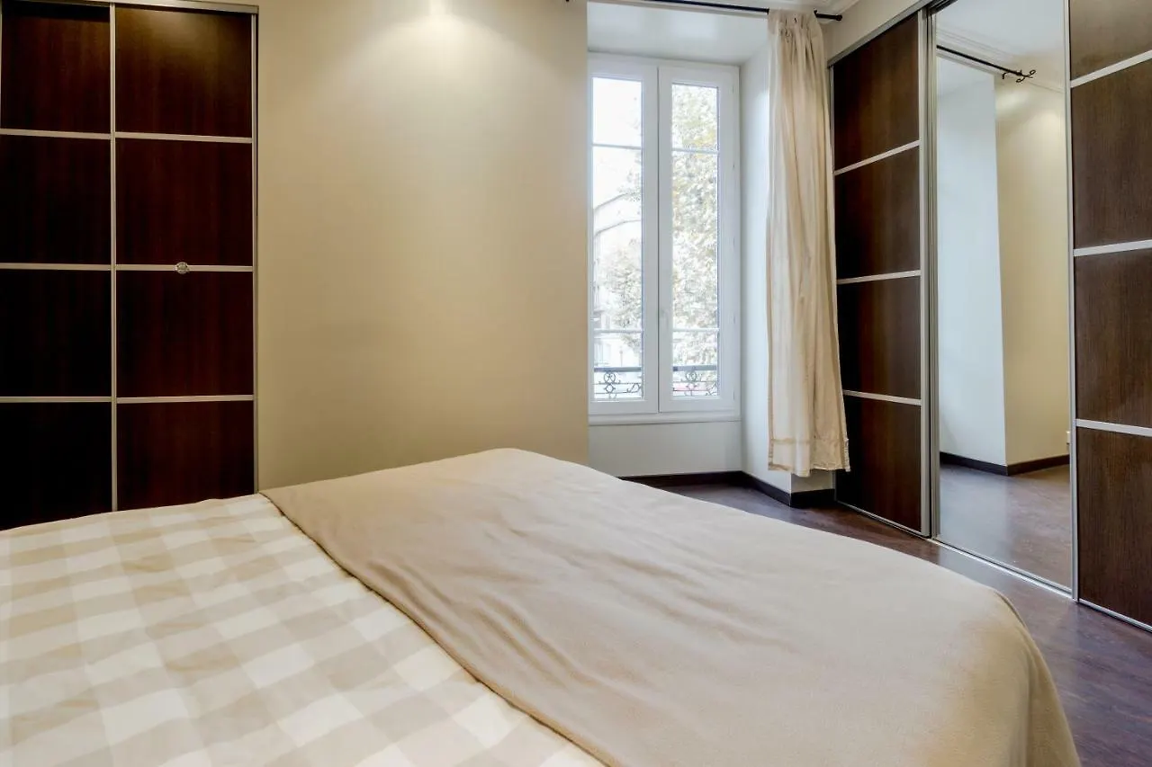 Apartment With Parking In Nice Near The Harbor
