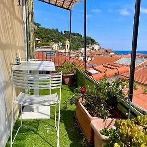 Apartment Cosy Penthouse Old Town Sea View Little Terraces Air Conditionned, Nice