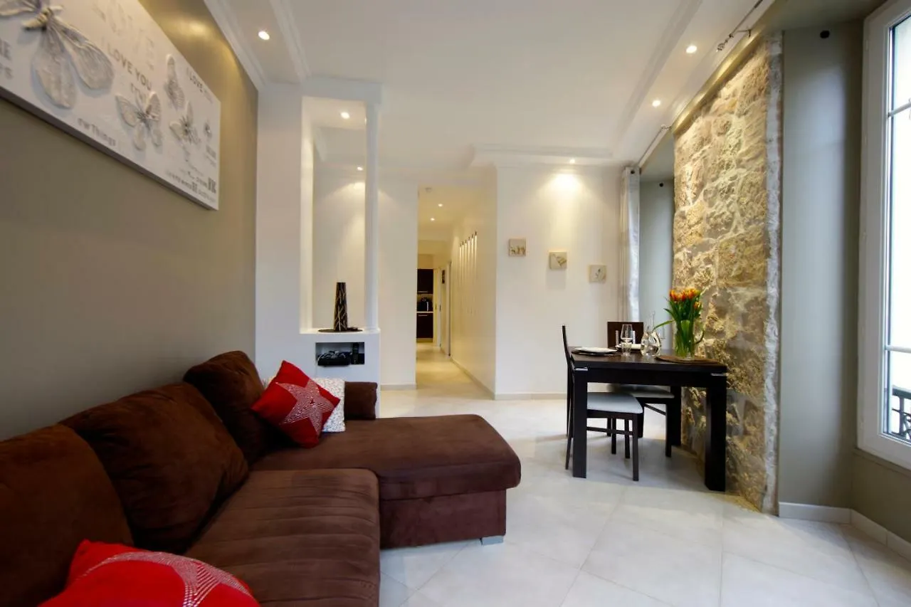Apartment With Parking In Nice Near The Harbor 0*,  Francia
